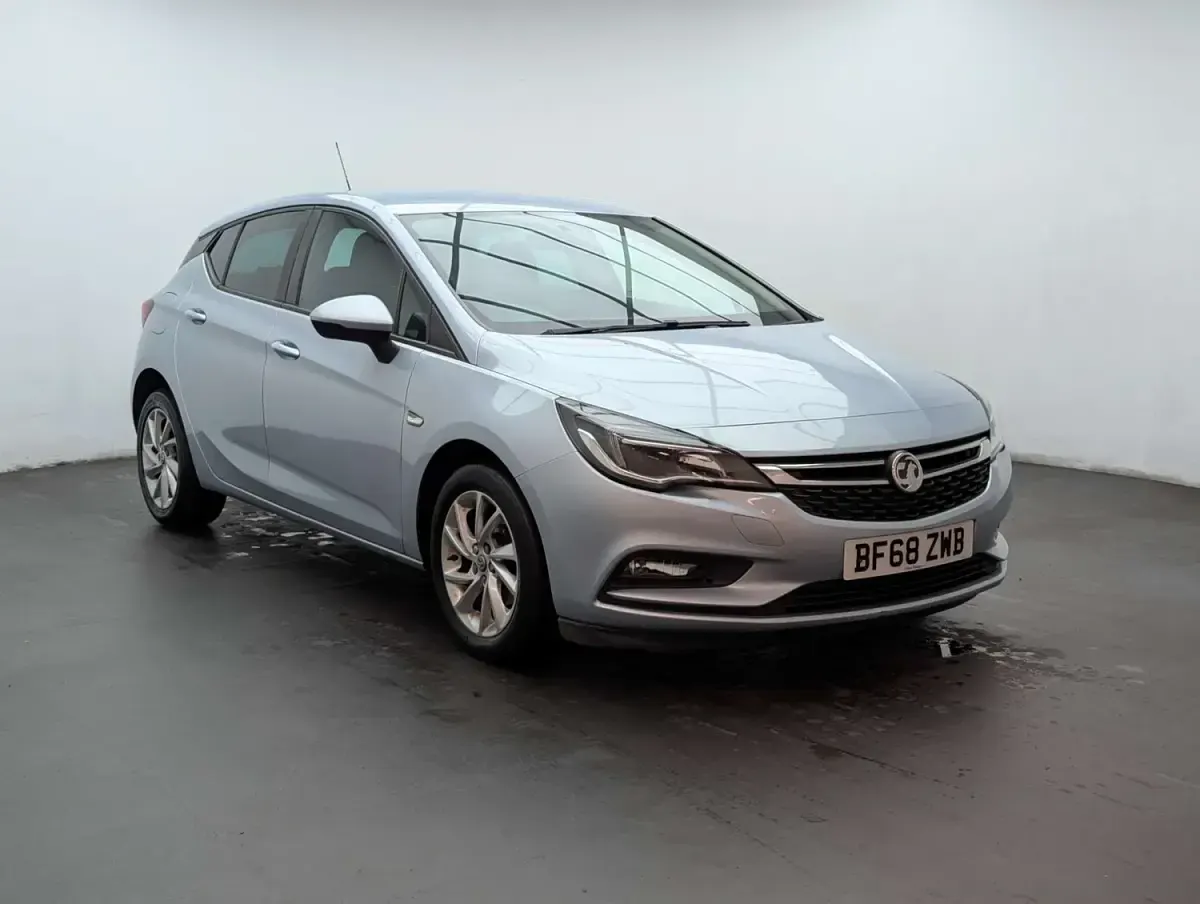 Gebraucht Vauxhall Astra S 110 PS (80 kW) 2018 Silber Kleinwagen