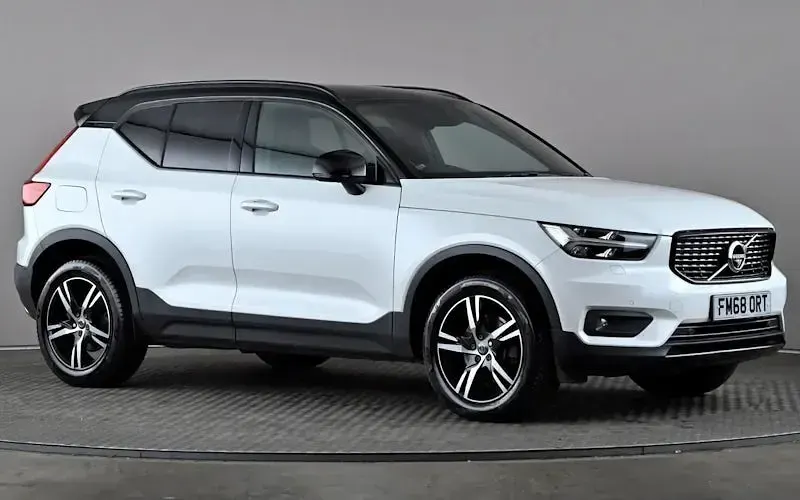 Used Volvo XC40 R-Design 190 HP (139 kW) 2020 SUV