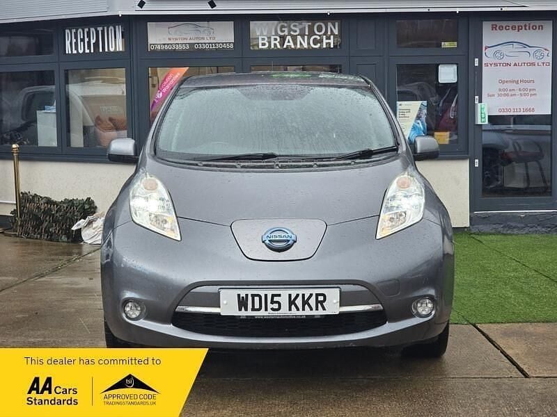 Used Nissan Leaf Tekna 80 kW (109 HP) 2015 Grey Hatchback