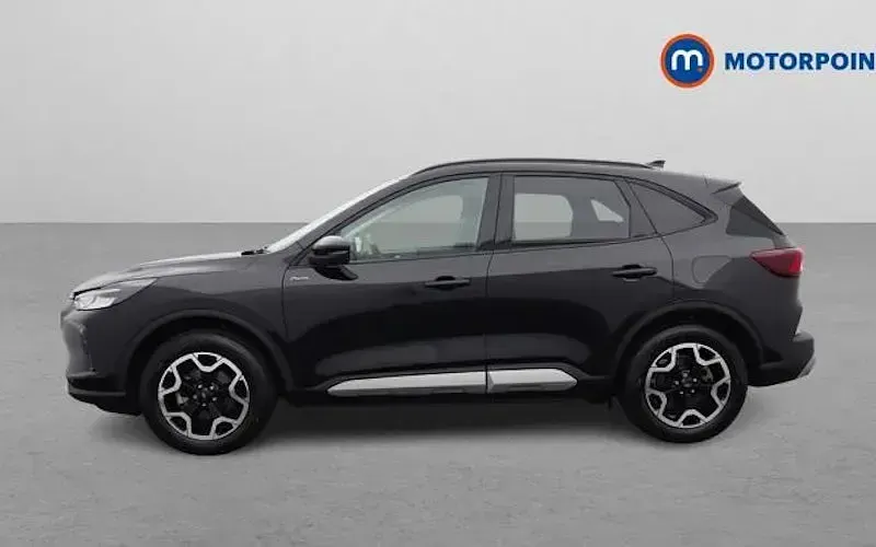 Usado Ford Kuga Active 183 CV (134 kW) 2025 Negro SUV