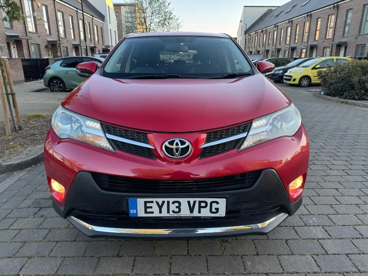 Usado Toyota RAV4 2013 Vermelho SUV
