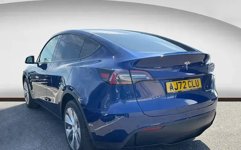 Used Tesla Model Y Long Range AWD 286 kW (389 HP) 2025 SUV