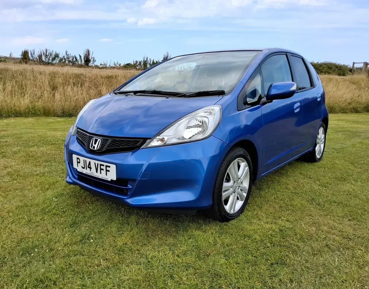 Used Honda Jazz ES 2014 Blue Hatchback