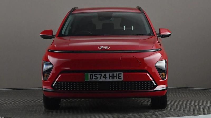 Used Hyundai Kona Advanced 114 kW (156 HP) 2024 Red SUV