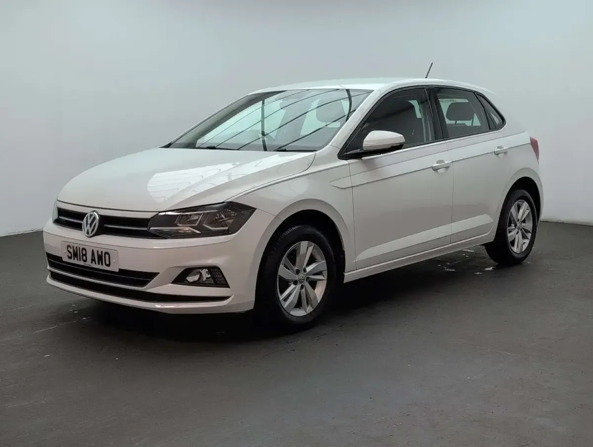 Used VW Polo SE 65 HP (47 kW) 2018 White Hatchback