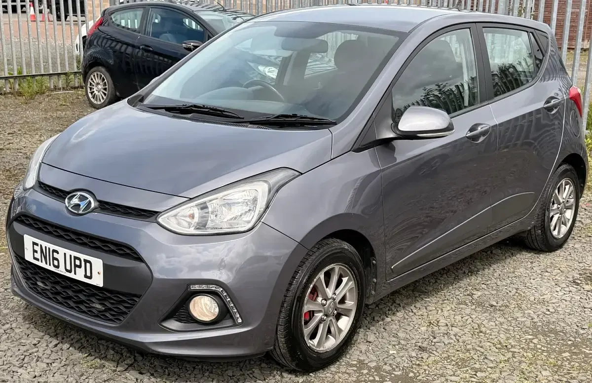 Used Hyundai i10 Premium 87 HP (63 kW) 2016 Grey Hatchback