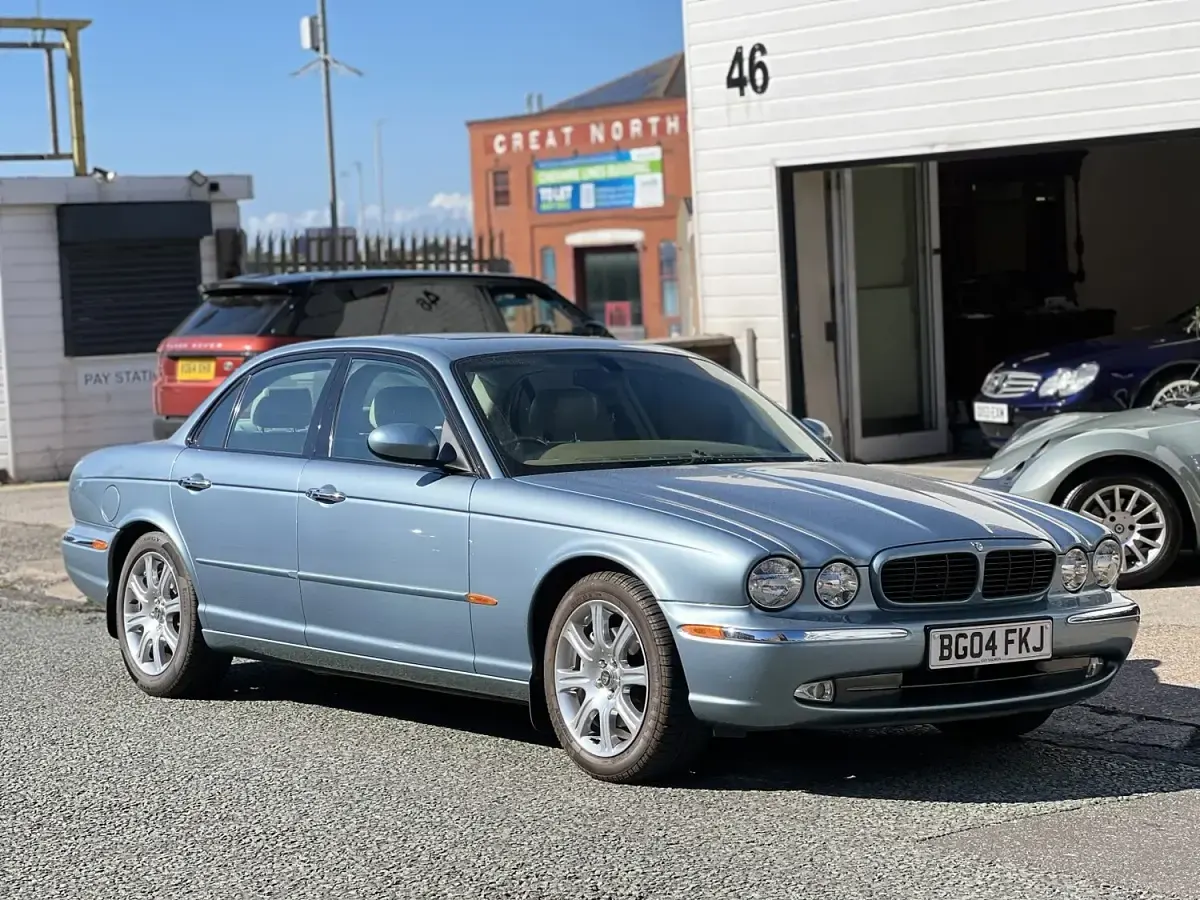 Used Jaguar XJ6 2004 Blue Sedan