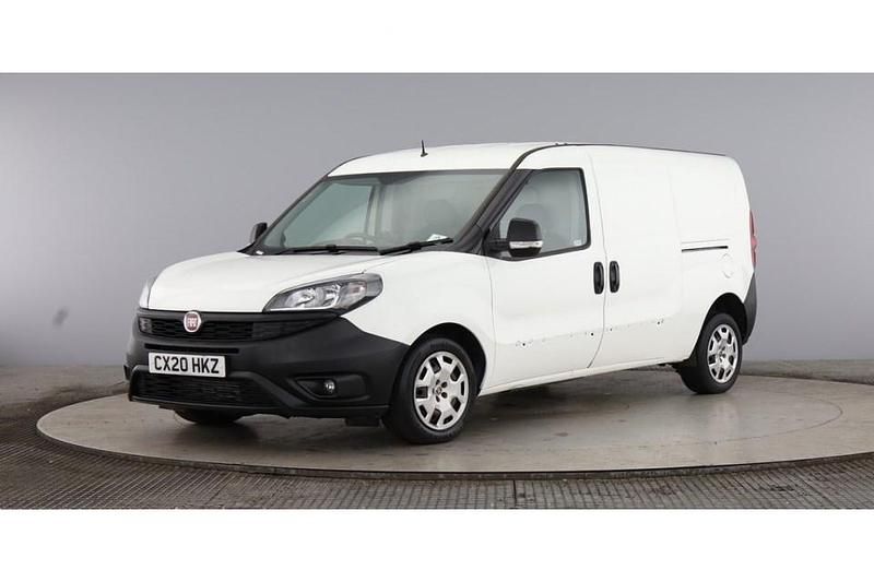 White Used 2020 Fiat Doblò MPV | £6,495 (Fair price) - Image 1/3