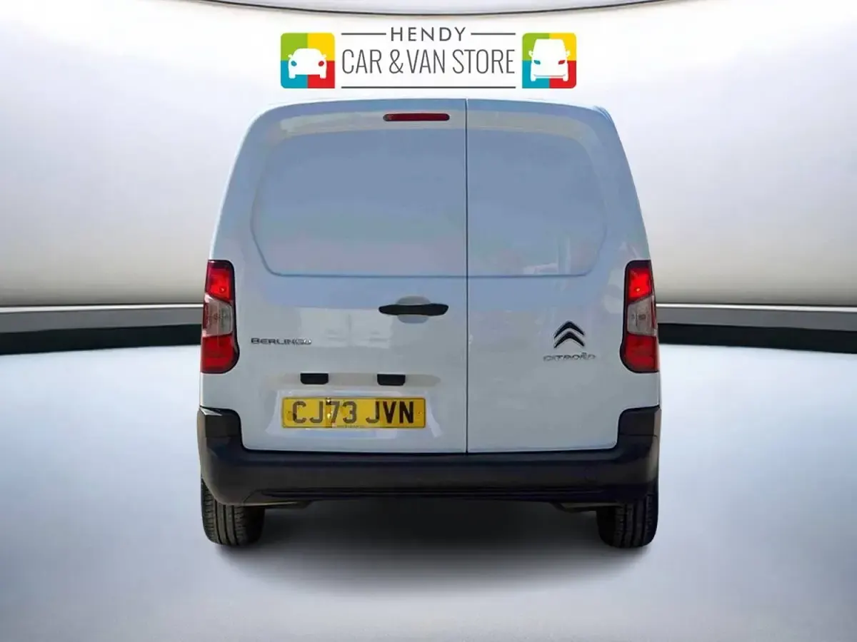Used Citroën Berlingo 100 HP (73 kW) 2023 White MPV