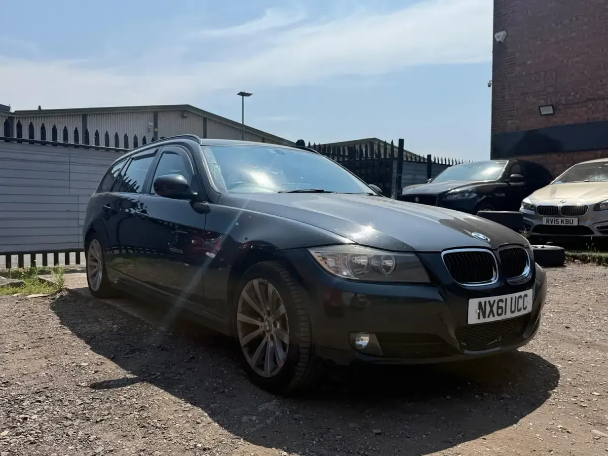 Used BMW 318 2011 Black Estate