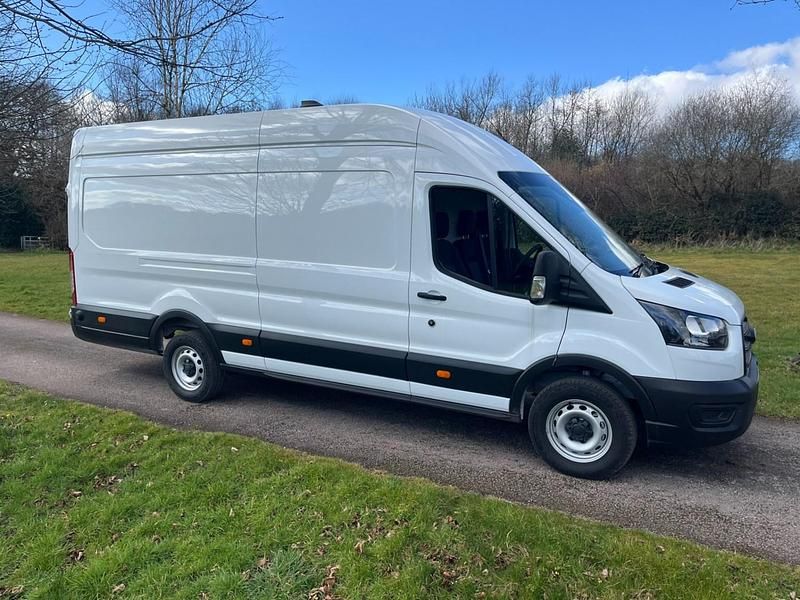 White New 2025 Ford Transit Van | £29,995 (Fair price) - Image 1/4