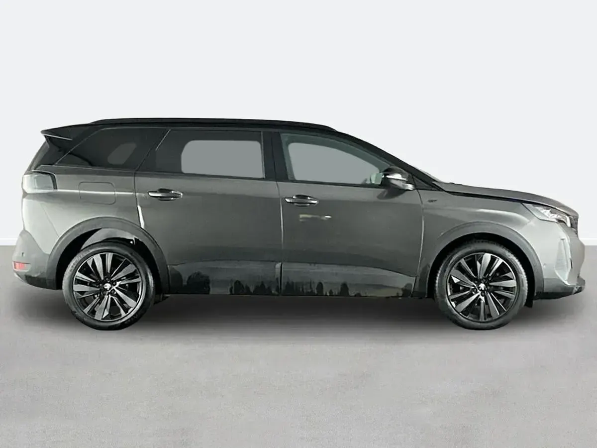 Usado Peugeot 5008 GTi 130 HP (95 kW) 2023 Cinzento SUV
