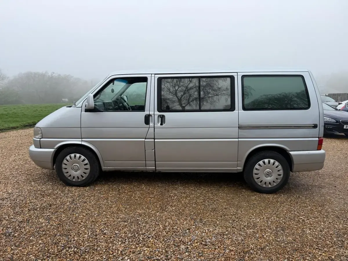 Used VW Caravelle 140 HP (102 kW) 2002 Silver Van