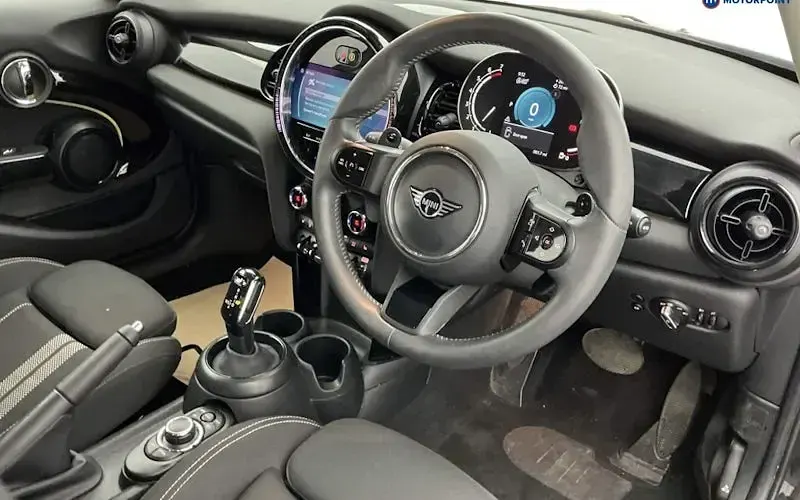 Used Mini Cooper S Comfort 178 HP (130 kW) 2022 Black Hatchback