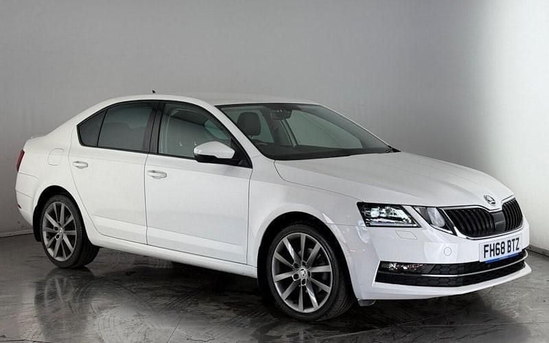 White Used 2019 Skoda Octavia SE L Hatchback | £14,300 (Fair price) - Image 1/3