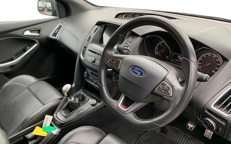 Used Ford Focus ST 185 HP (136 kW) 2016 Grey Hatchback