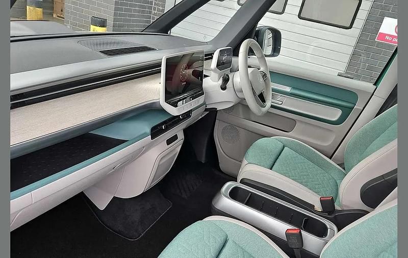 Used VW ID. Buzz Pro 147 kW (200 HP) 2024 White MPV