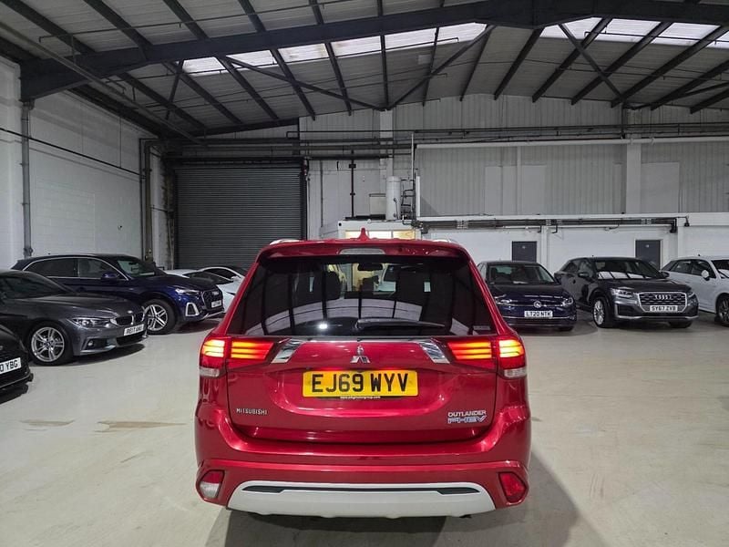Used Mitsubishi Outlander P-HEV 2020 Red Estate