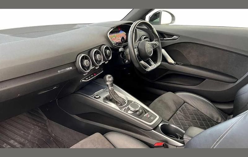 Usado Audi TT Black Edition 241 HP (177 kW) 2021 Branco Coupé
