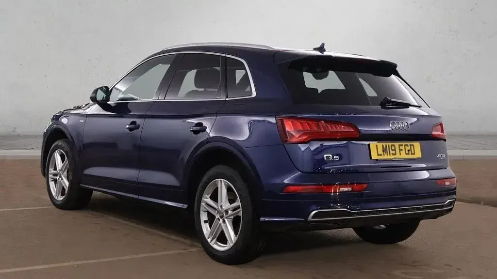 Used Audi Q5 S-Line 190 HP (139 kW) 2019 Blue SUV