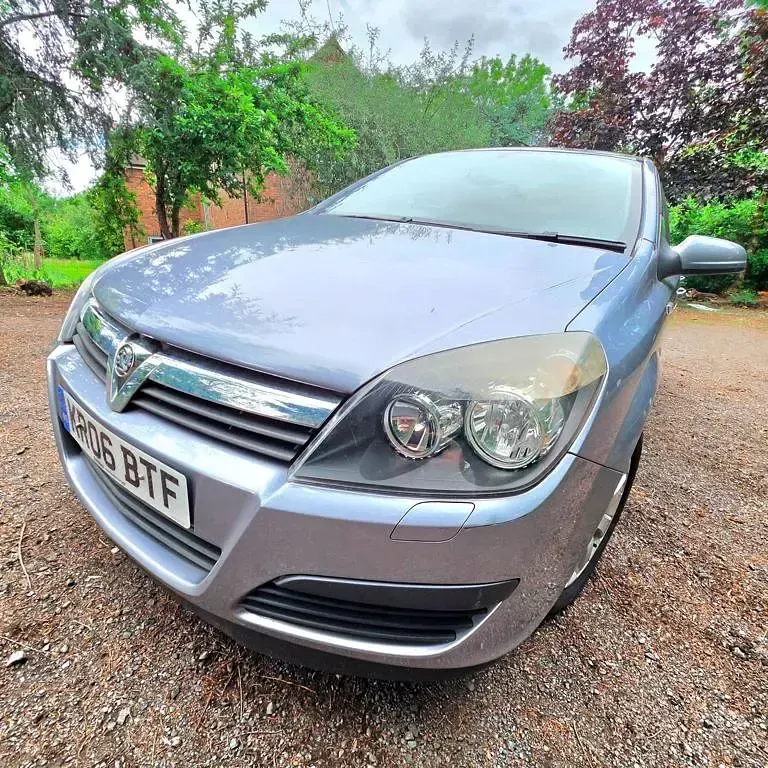 Used Vauxhall Astra Club 2006 Silver Hatchback