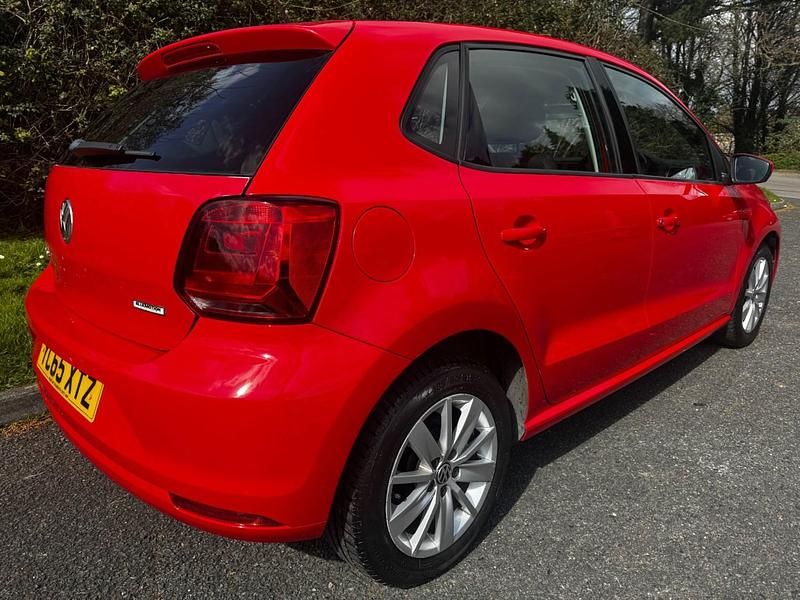 Used VW Polo SE 75 HP (55 kW) 2015 Red Hatchback
