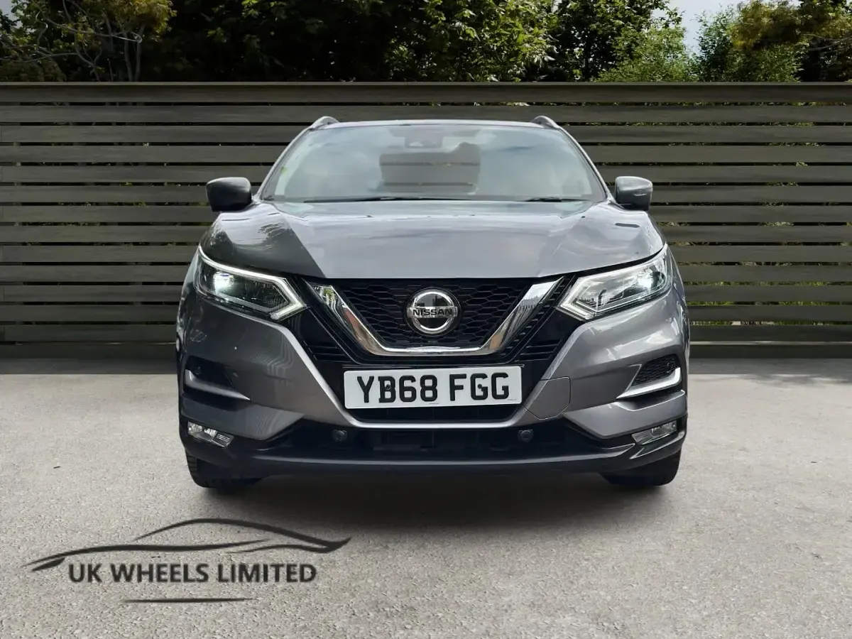 Used Nissan Qashqai Tekna 160 HP (117 kW) 2018 Grey SUV