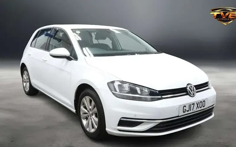 Used VW Golf VII SE 110 HP (80 kW) 2018 Hatchback