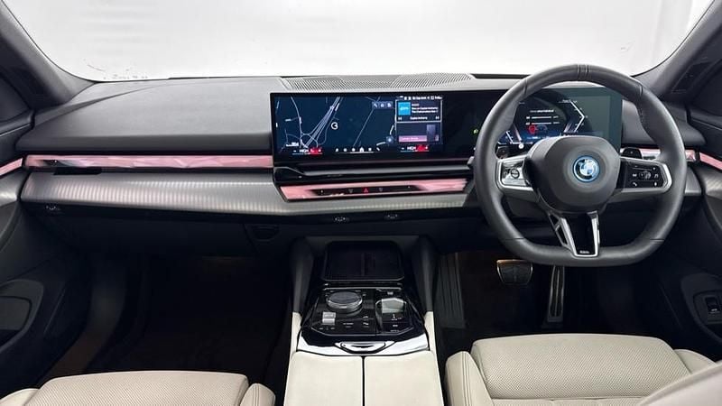 Used BMW 530e M Sport 295 HP (216 kW) 2025 Black Estate