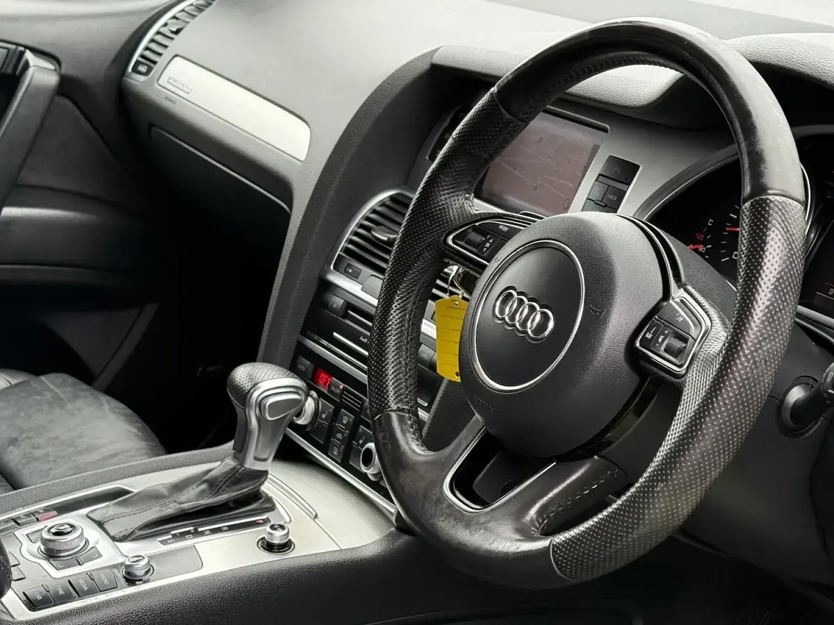 Used Audi Q7 S-line plus 2013 White SUV