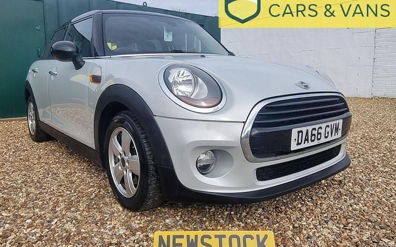 Used Mini Cooper Hatch 136 HP (100 kW) 2017 Hatchback