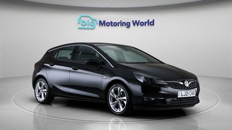 Used Vauxhall Astra SRi 145 HP (106 kW) 2021 Black Hatchback