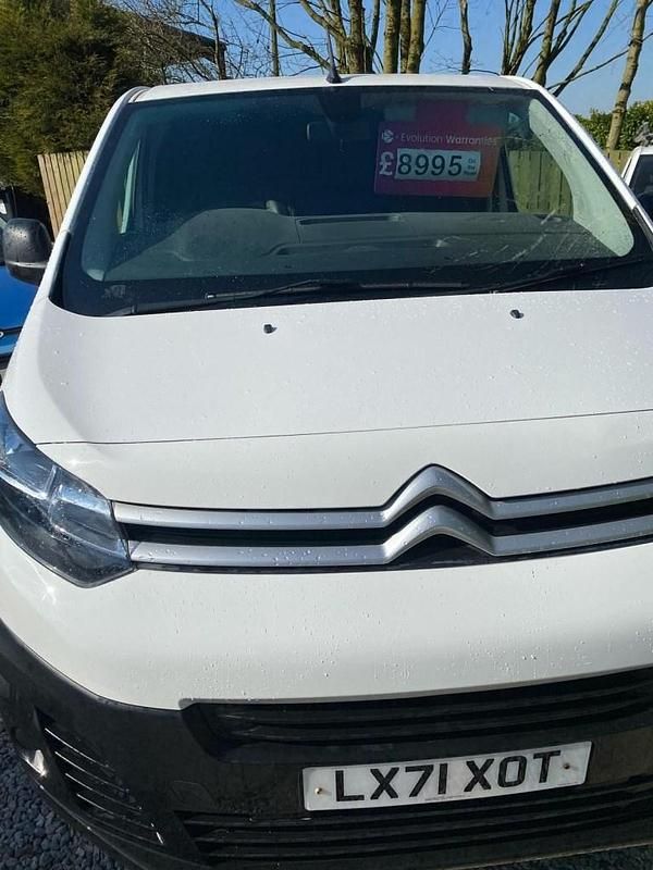 White Used 2021 Citroën Dispatch MPV | £8,995 (Fair price) - Image 1/4