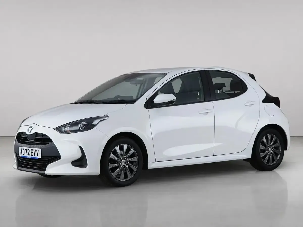 Used Toyota Yaris 2023 White Hatchback