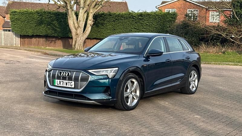Used Audi e-tron Design 230 kW (313 HP) 2021 Blue SUV