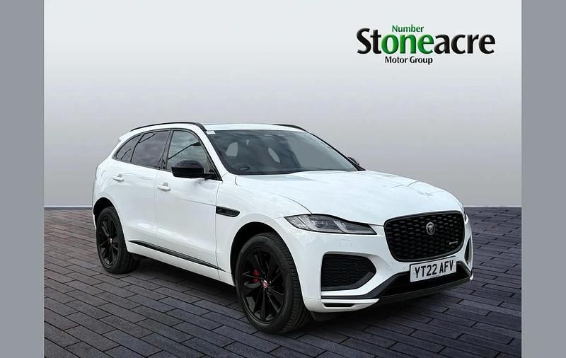 Begagnad Jaguar F-Pace R-Dynamic 200 HK (147 kW) 2022 Vit SUV