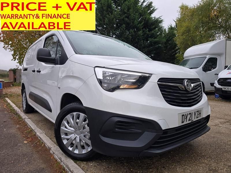 White Used 2021 Vauxhall Combo MPV | £5,490 (Super price) - Image 1/4