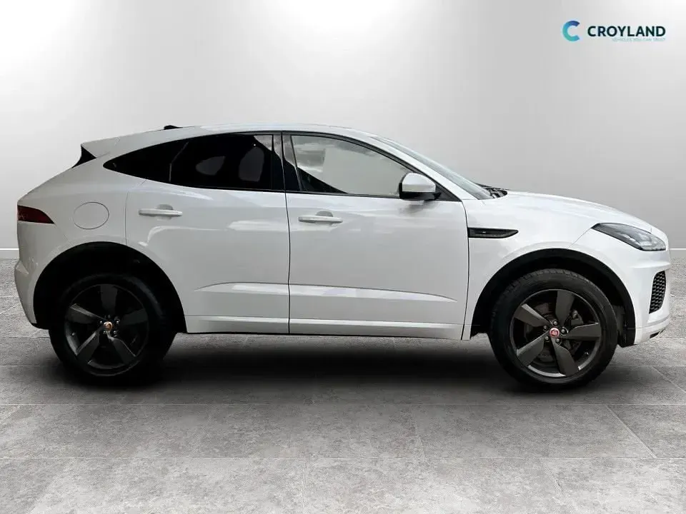 Usado Jaguar E-Pace Chequered Flag 180 HP (132 kW) 2020 Branco SUV