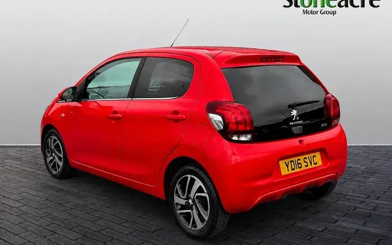 Used Peugeot 108 Allure 82 HP (60 kW) 2016 Red Hatchback
