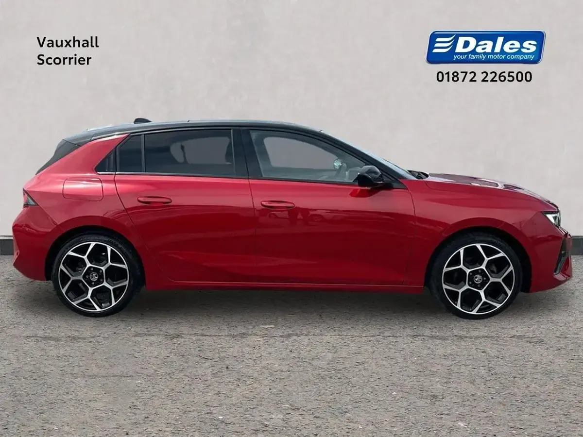 Used Vauxhall Astra Ultimate 128 HP (94 kW) 2024 Red Hatchback
