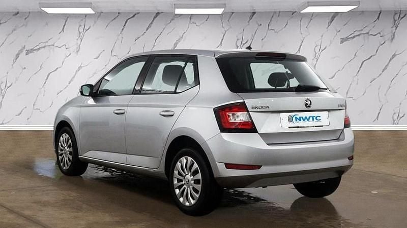 Used Skoda Fabia 75 HP (55 kW) 2019 Silver Hatchback