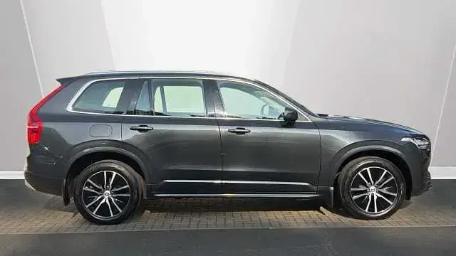 Used Volvo XC90 Momentum 232 HP (170 kW) 2022 SUV