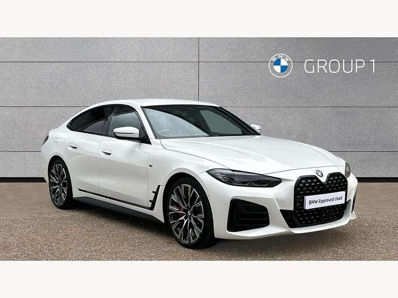 Alpine white Used 2023 BMW 420 M Sport Coupe | £32,995 (Good price) - Image 1/4