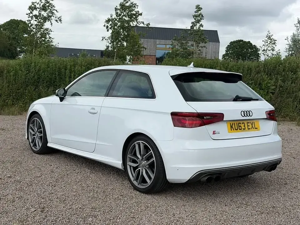 Used Audi A3 223 HP (164 kW) 2013 White Hatchback