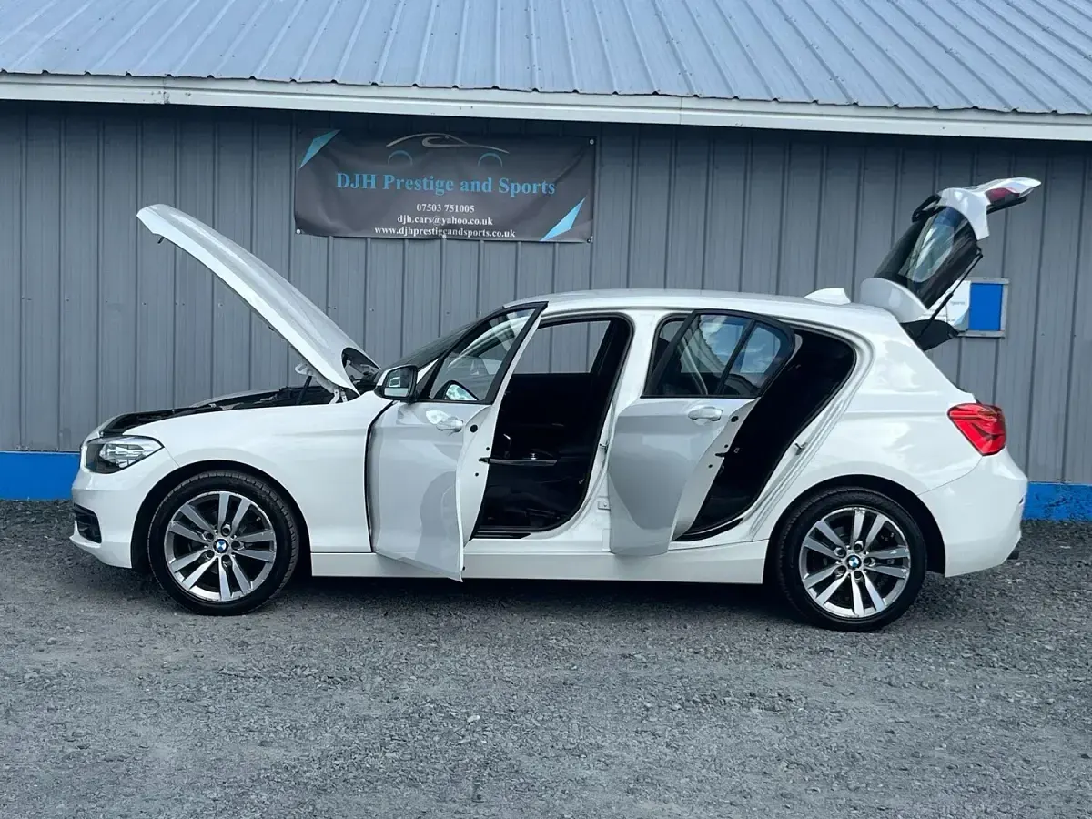 Used BMW 116 Sport Line 2015 White Hatchback
