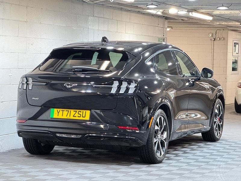 Used Ford Mustang Extended Range 351 HP (258 kW) 2021 Black Hatchback