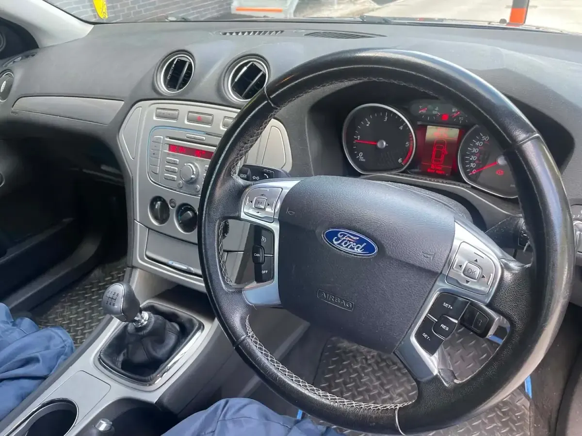Used Ford Mondeo 163 HP (119 kW) 2010 Grey Hatchback