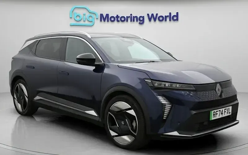 Used Renault Scenic E-Tech Iconic 160 kW (218 HP) 2025 SUV