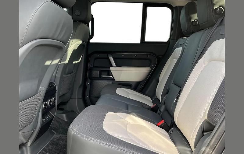 Used Land Rover Defender HSE Dynamic 296 HP (217 kW) 2024 Grey SUV