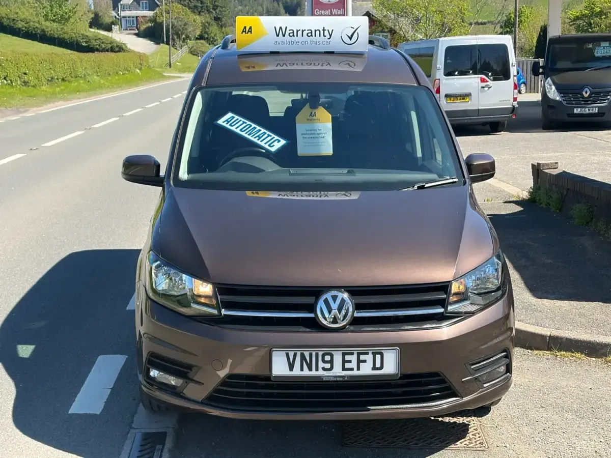 Usado VW Caddy Maxi Life 2019 Castanho Monovolume